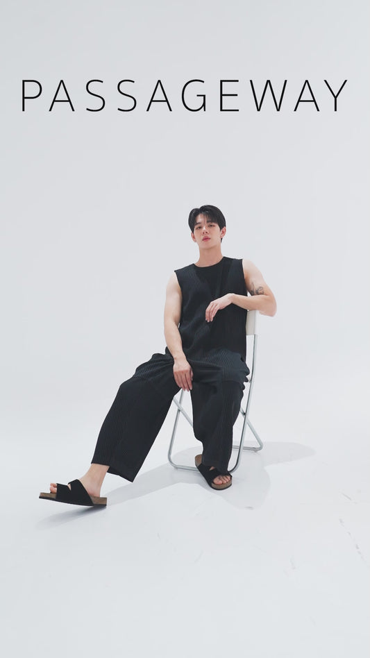 Pleated Sleeveless T-Shirt
